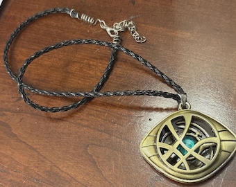 Eye of Agamotto Marvel Doctor Strange Jewelry Avengers Hero Pendant Necklace