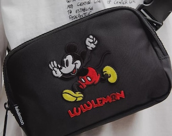 Disney x lululemon Everywhere Belt Bag 1L Mickey in Motion Graphic Crossbody Black NWT