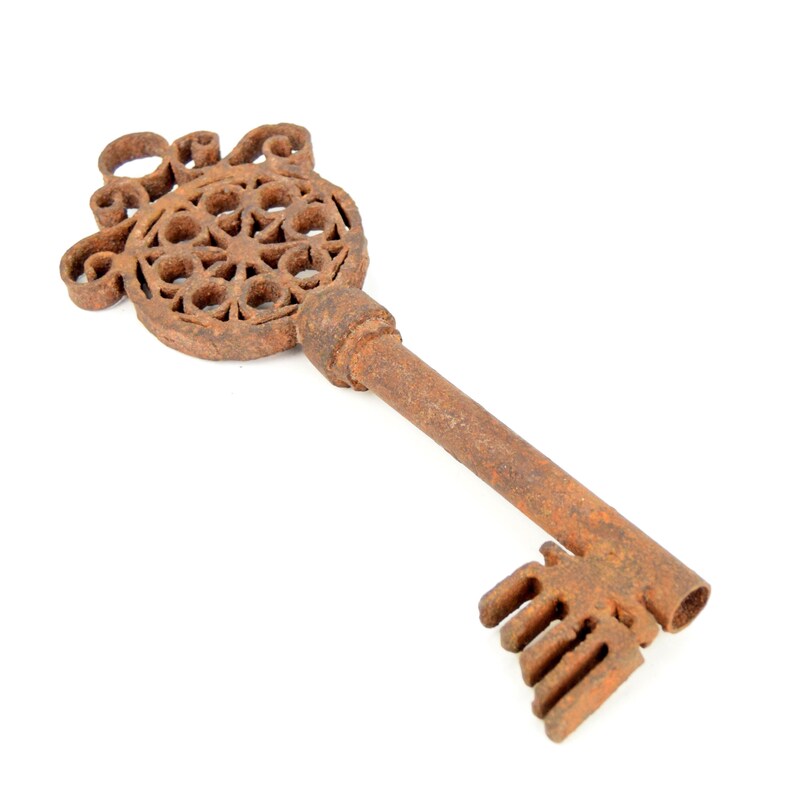 Large Gothic Iron Key – Antique Medieval Collectible Artifact - Etsy