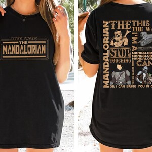2 Sided The Mandalorian Infographic Comfort Colors Shirt, Mandalorian Vintage Shirt, Starwars Characters Shirt, Mandalorian 90S Bootleg Tee afbeelding 3