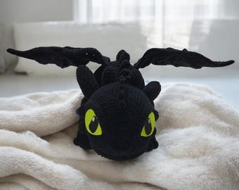 Patrón de ganchillo del Dragón Desdentado / Peluche Amigurumi de Furia Nocturna (Descarga en PDF)