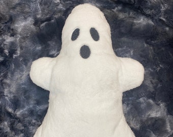 Lil Ghost ITH Stuffie Machine Embroidery Design