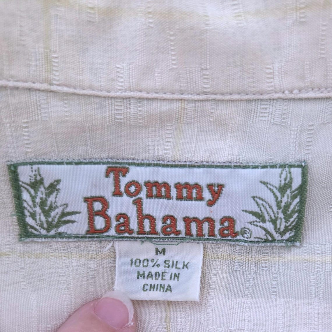 VTG Tommy Bahama 100% Silk Cream Short Sleeve Button Camp Shirt Jacquard Sz M, foto 3 di 5