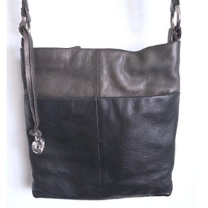 VTG Brighton Black Pewter Leather Crossbody Bag Silver Hardware Leopard Lining image 2