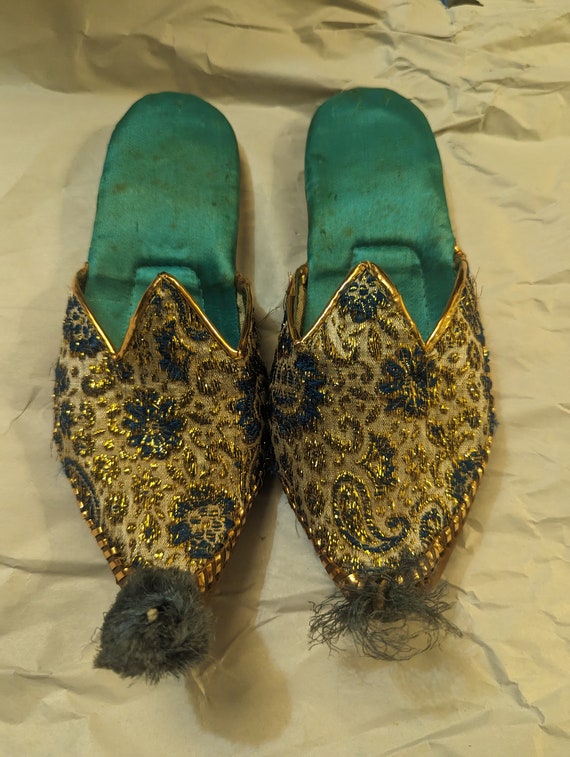 Traditional Shoes- Choose from Moroccan and Japan… - image 1