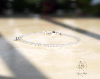 Sierlijke natuurlijke witte jadekristalarmband voor vrouwen, minimalistische witte jade vrede harmonie bescherming kalme energie kristallen sieraden armband