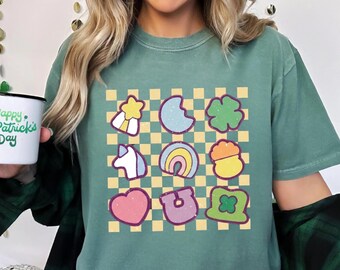 Camisa retro con amuleto de la suerte Comfort Colors®, camisa con trébol arcoíris, camisa del Día de San Patricio, camisa irlandesa encantadora, camisa de la buena suerte de San Patricio