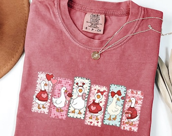 Camiseta de San Valentín "Just a Love Goose" de Comfort Colors®, divertida camiseta de San Valentín, divertida camiseta de "Silly Goose", un bonito regalo para amantes de los gansos.
