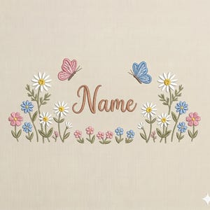 Gepersonaliseerde bloemennaam borduurontwerp, Daisy Butterfly aangepaste naamborduurwerk, leuk lentebloemnaambestand