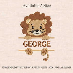 Può includere: Un disegno ricamato con un leone dei cartoni animati con una criniera marrone e il nome "GEORGE" ricamato sotto. Il testo "Available 5 Size" è in alto. Vari formati di file sono elencati in basso.