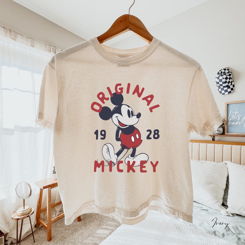 Camiseta Comfort Colors Original Mickey Mouse Boxy, Disney Mickey 1928 Crop, Camiseta Retro Disney Trip, Mickey & Co Boxy Crop imagen 1