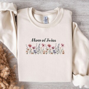 Mom of Twins Sweatshirt | Floral Gildan 18000 Pullover