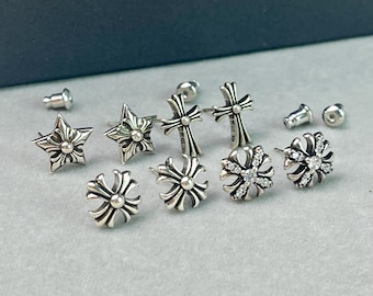 CH dans une boîte boucles d'oreilles croix vintage punk gothique accessoire bijoux cadeaux
