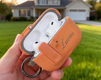Personalisierte gravierte Harz AirPods Hülle, Schutzhülle mit Clip, kundenspezifische Laser Kopfhörerhülle, Geschenk für sie / ihn