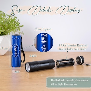 Puede incluir: Linternas azules y negras con el texto "Zach" y una huella de pata. La linterna azul mide 8,6 cm de largo y 2,5 cm de ancho. La linterna negra es de 9 LED. Tambi&eacute;n est&aacute; presente el texto "The flashlight is made of aluminum White Light Illumination".