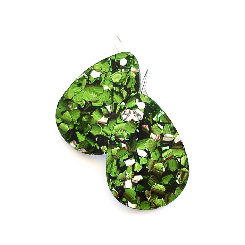 Classic Lush Glitter Drops Each To Own Original Emerald Green Glitter Laser Cut Earrings zdjęcie 1