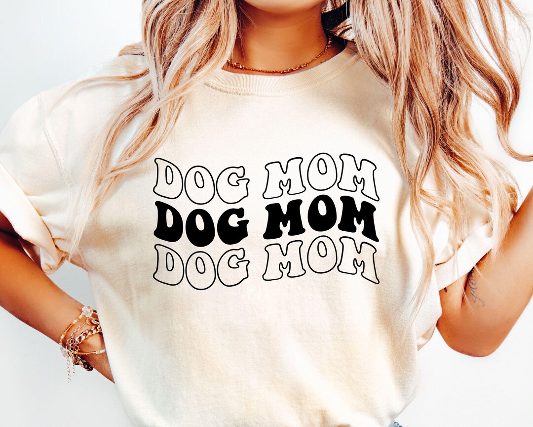 Dog Mom SVG PNG, Retro Wavy Stacked, Dog Lover Shirt Design (digital ...