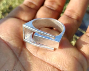 Anello geometrico in argento sterling fatto a mano, gioiello architettonico minimalista, brutalista e modernista, regalo per lei