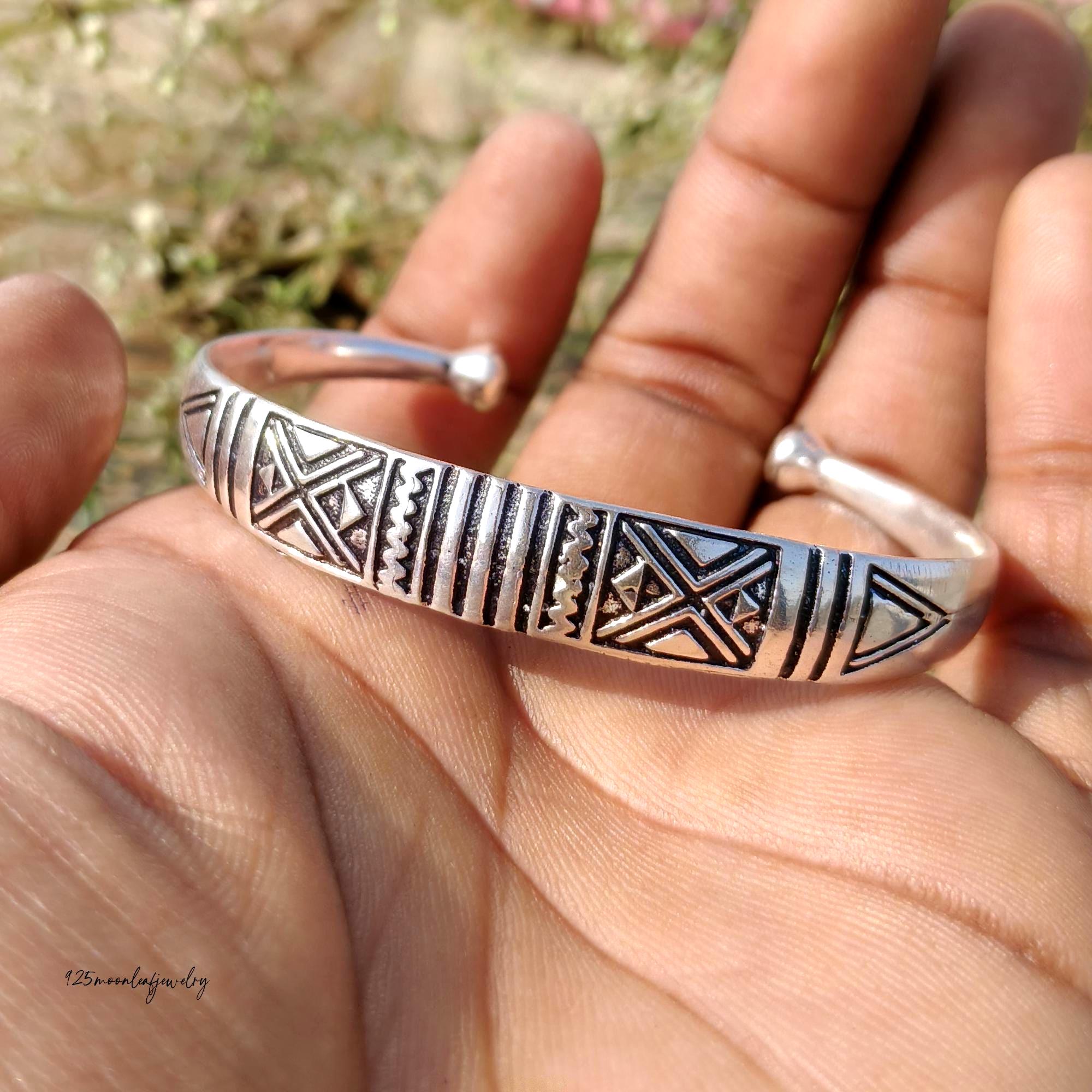 ベルベル人の銀のバングル - Etsy 日本