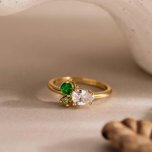 Custom Birthstone Family Ring, Personalized Gold Mom Ring, Three Stone Ring, Women Dainty Gift, Mother's Gift for Her, Birthday Gift for Her