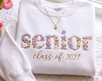 Personalized Floral Senior Crewneck Sweatshirt, Embroidered Class of 2027 Pullover, Custom Name