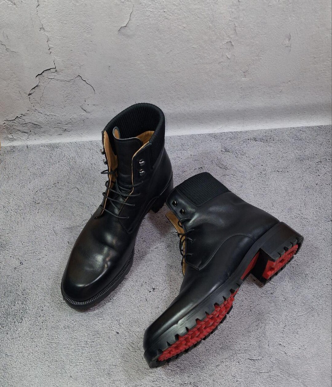 Hiking Leather Boots Christian Louboutin Trapman Black Hi  display picture 1