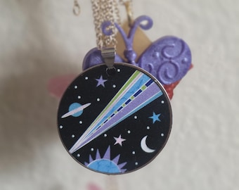 Collar colgante espacial