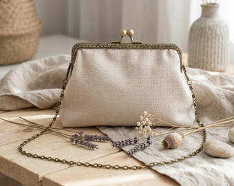 Champagne Silk Vintage Kiss Lock Clutch – Handmade Retro Evening Bag
