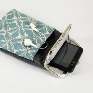 Armband iPhone Hülle, Smartphone hülle mit Fach für Kopfhörer, Handy Hülle mit Kiss Lock, Passport Karten Hülle, Stoff Hülle Geschenk