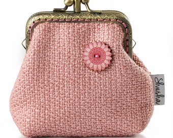 Vintage Pink Kiss Lock Coin Purse – Elegant Handmade Retro Wallet