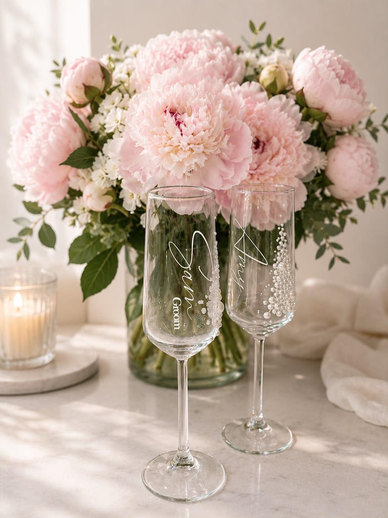 Copas de champán de perlas personalizadas / Copas de boda para novios / Regalo para la fiesta nupcial / Champán para la mañana de la boda imagen 13