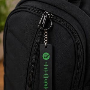 Personalized Spotify Song Code Keychain – Your Favorite Song Anywhere