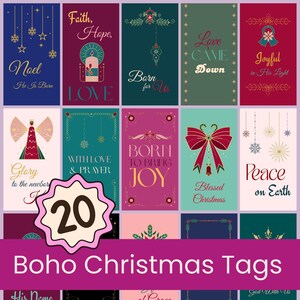 Op de afbeelding: Een verzameling van 20 Boho kerstlabels met diverse ontwerpen en tekst. De labels tonen feestelijke zinnen als "Noel", "Joyful" en "Peace on Earth" in elegante lettertypen, met decoratieve elementen in tinten blauw, bordeauxrood en goud.
