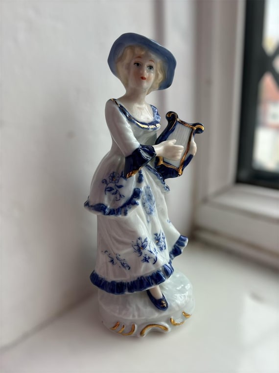 ヴィンテージ デルフトブルー磁器製 女性像 | ビクトリア朝時代の