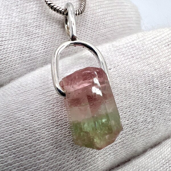 Colgante de plata esterlina con turmalina bicolor, piedra preciosa de Afganistán