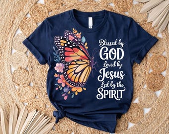 クリスチャン・バタフライ・グラフィックTシャツ：神に祝福され、イエスに愛される