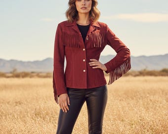 Chaqueta vaquera de ante rojo con flecos: estilo vaquera de cuero auténtico