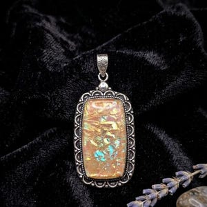 Colgante de ammolita naranja, joyería rectangular de plata de ley estilo boho con piedra de fuego