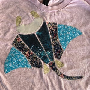Manta Ray Patchwork Applique Sewing Pattern | 3 Printable PDF Sizes + SVG Cut File | Digital Download | Sea Life Quilting | Scrapbuster