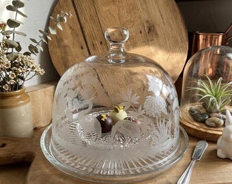 Vintage-Style Etched Glass Cloche with Tropical Heron Motif
