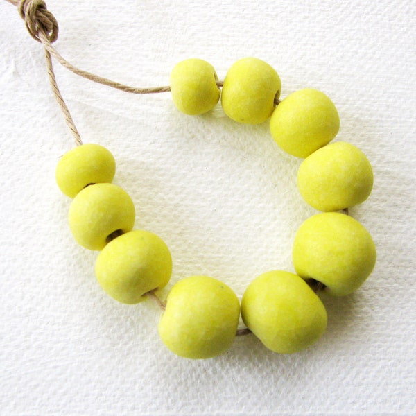 Mellow Lemon Yellow Beads (10)