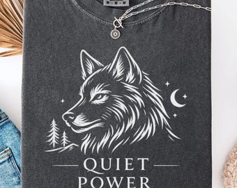 Wildlife Graphic T-Shirt, Wolf Nature Tee, Comfort Colors® Pepper Shirt, Vintage Forest Adventure Top, Rustic Outdoor Gift