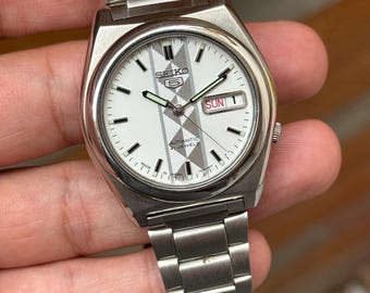 Seiko 5 automatic day/date men’s wrist watch