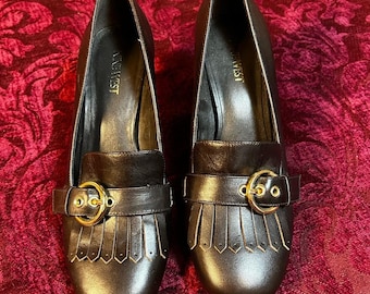 Mocasines Kiltie de piel marrón de los años 90 con hebilla dorada, talla 8.5 M