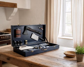 Juego de parrilla Viking BBQ con brochetas, hacha y cuchillo en estuche de madera para papá