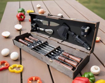 Set de barbacoa para acampar con brochetas y cuchillo, set de regalo personalizado para hombre, accesorios para parrilla, regalo para el Día del Padre, estuche de madera
