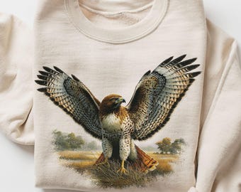Sudadera vintage con estampado de halcón de cola roja, cuello redondo con estampado de ave rapaz, camiseta con estampado de halcón de cola roja, estampado de naturaleza y vida silvestre, regalo para cazadores, sudadera rústica para exteriores.