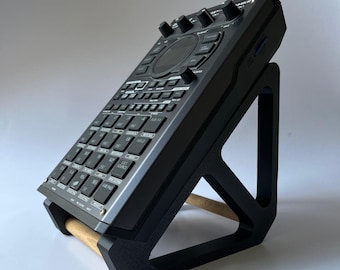 Stand for Roland SP-404 MKII – Minimal Desk Stand, MIDI Controller Stand, Music Production Setup, Beatmaker Gear, Studio Organizer