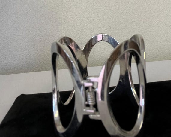 Hinged cuff - image 6