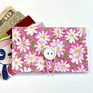 Pinke Daisy - Stoff Mini Geldbörse mit Verschluß. Visitenkartenhalter. Geschenkkartenhalter. Kleines Kartenetui. Kreditkartenhalter. Kleine Geldbörse.